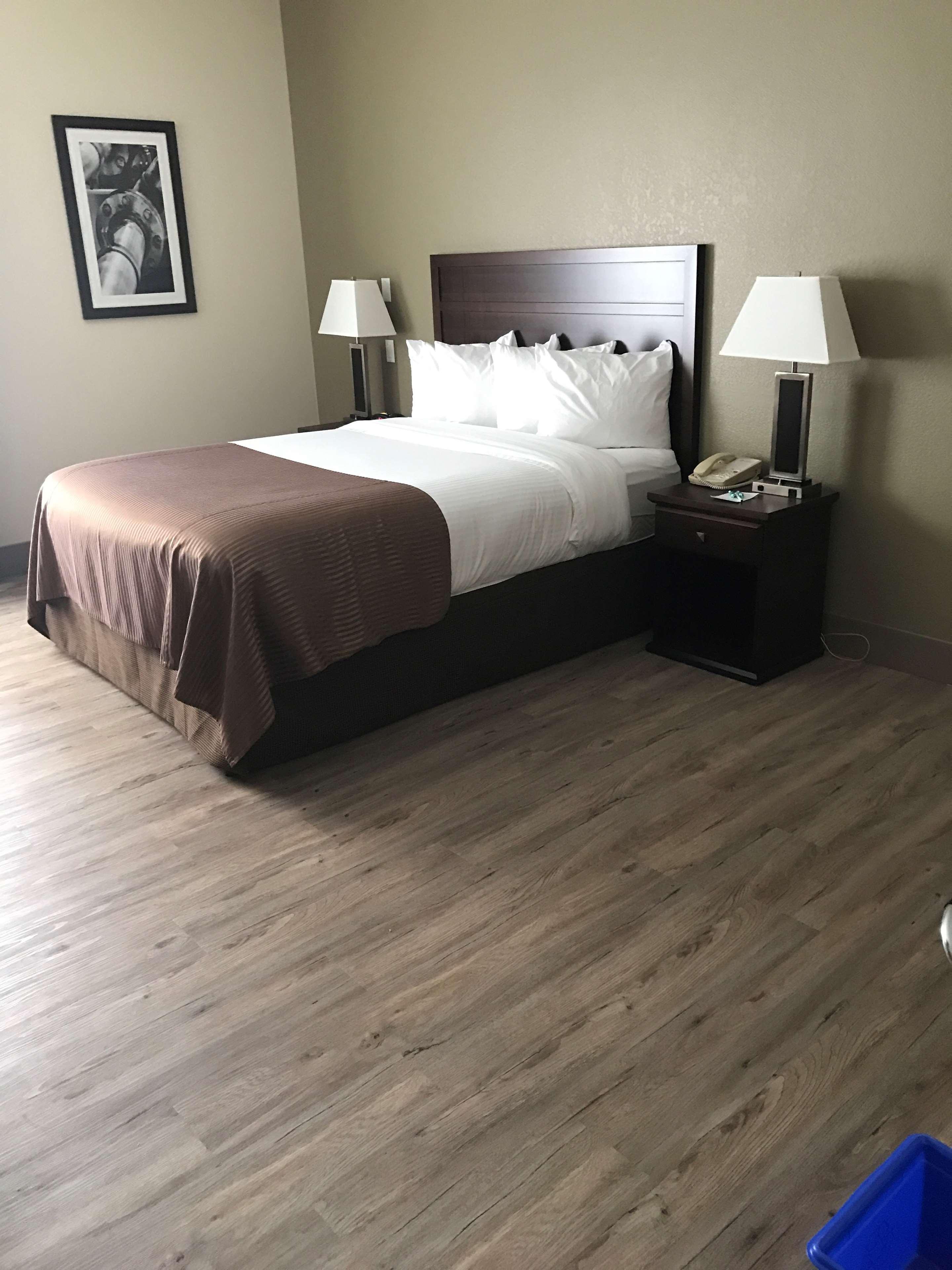 Best Western High Road Inn Эдсон Экстерьер фото