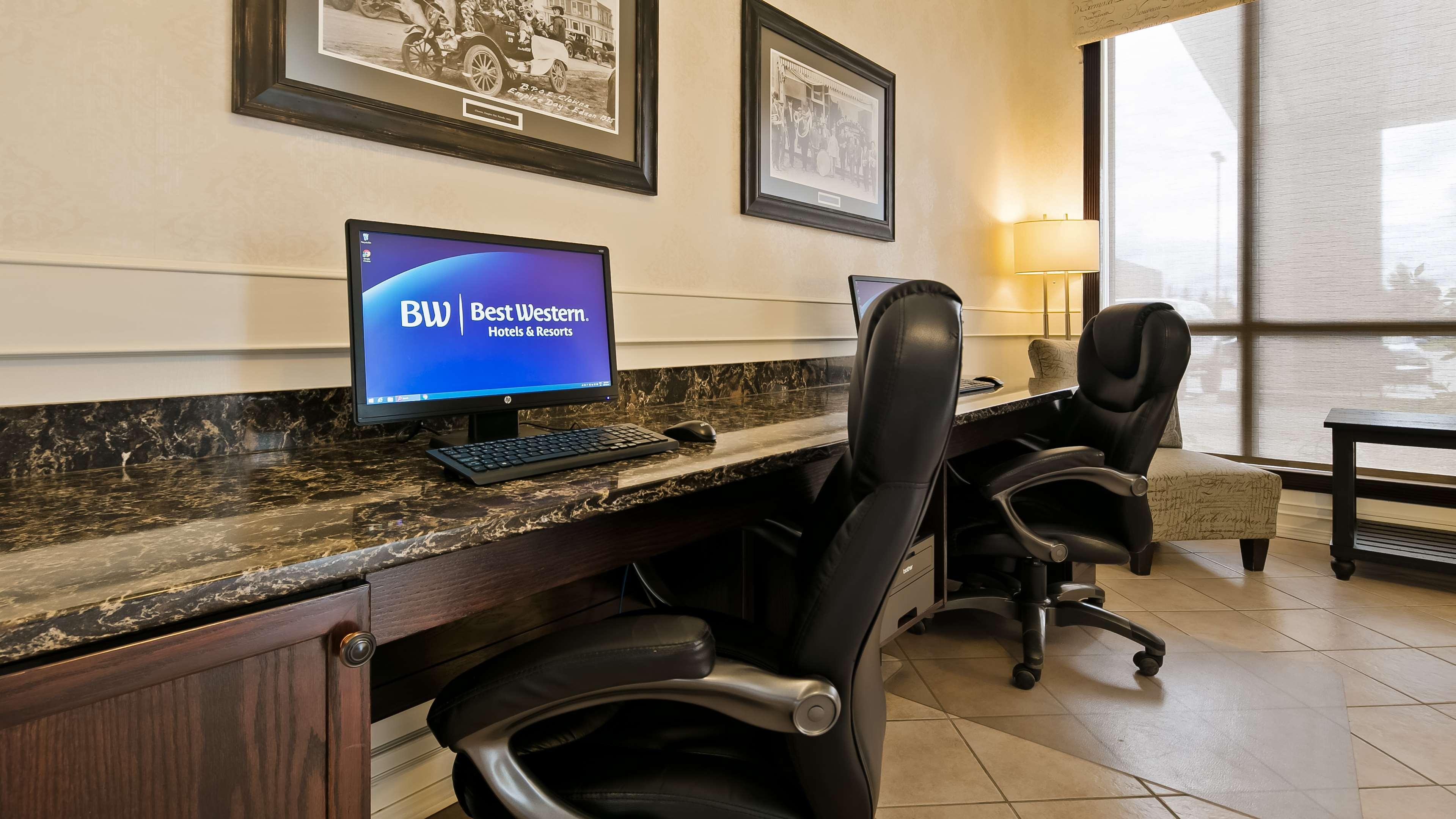 Best Western High Road Inn Эдсон Экстерьер фото