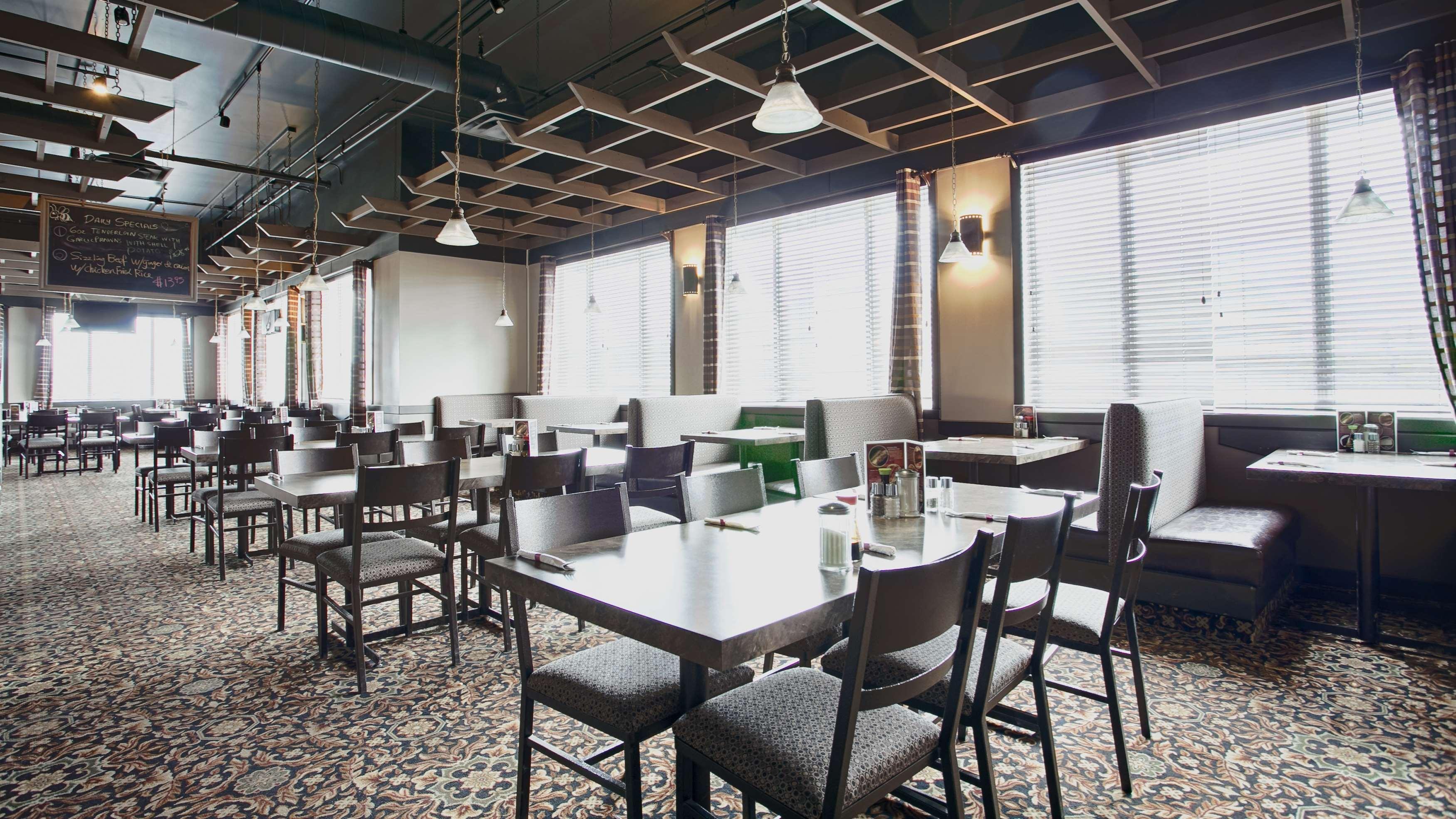 Best Western High Road Inn Эдсон Экстерьер фото