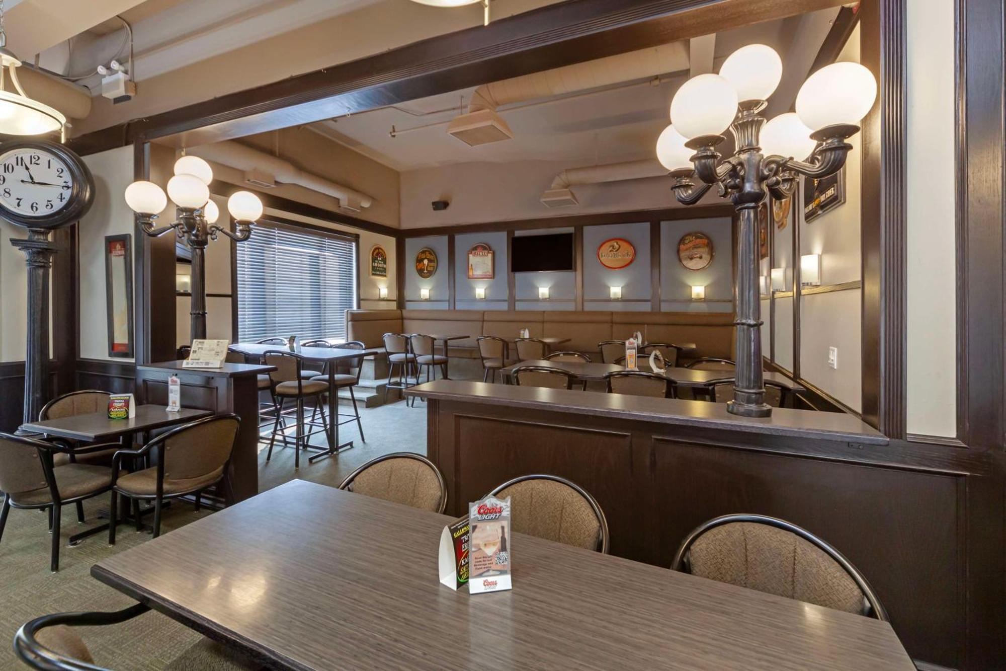 Best Western High Road Inn Эдсон Экстерьер фото