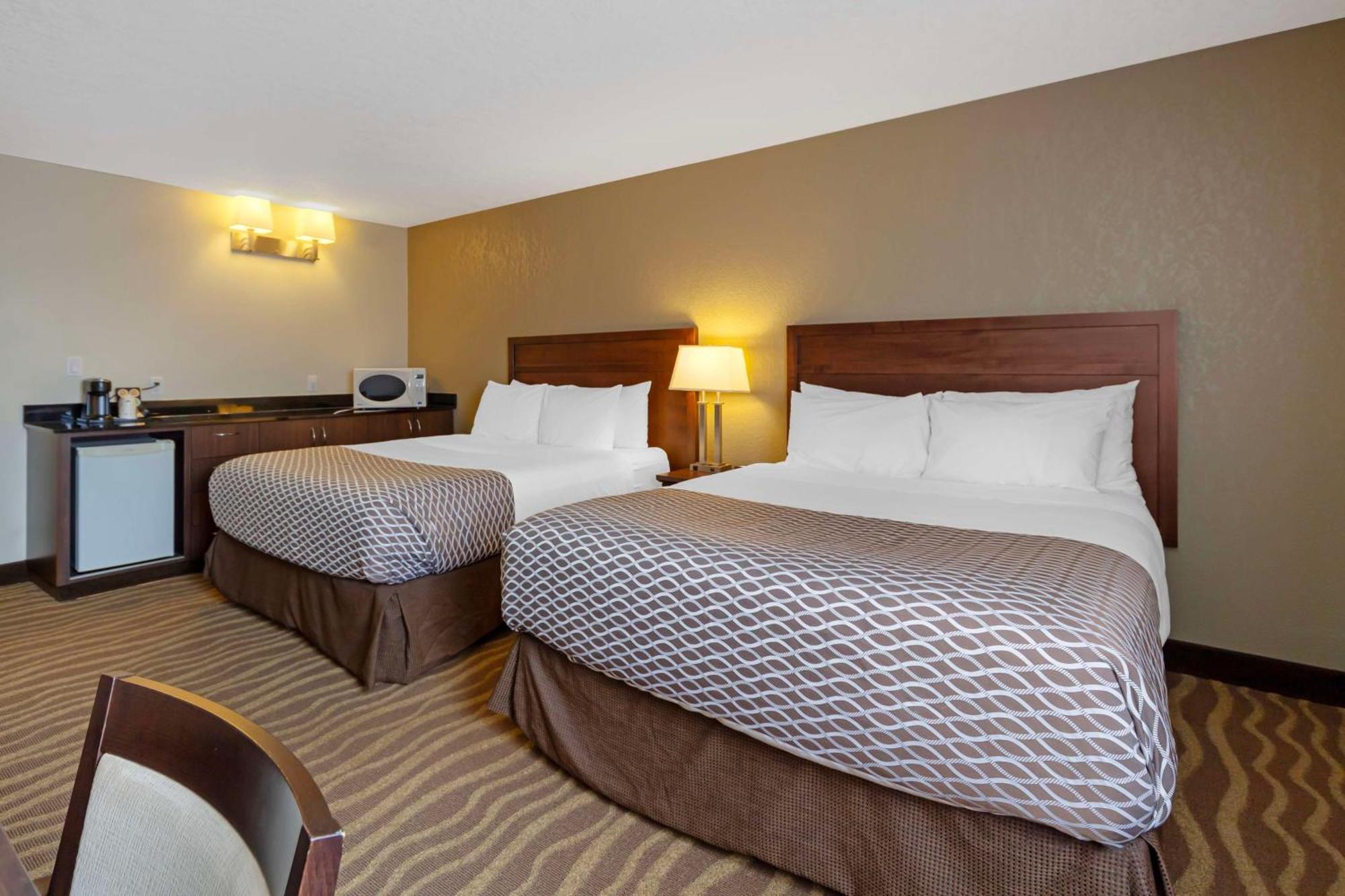 Best Western High Road Inn Эдсон Экстерьер фото