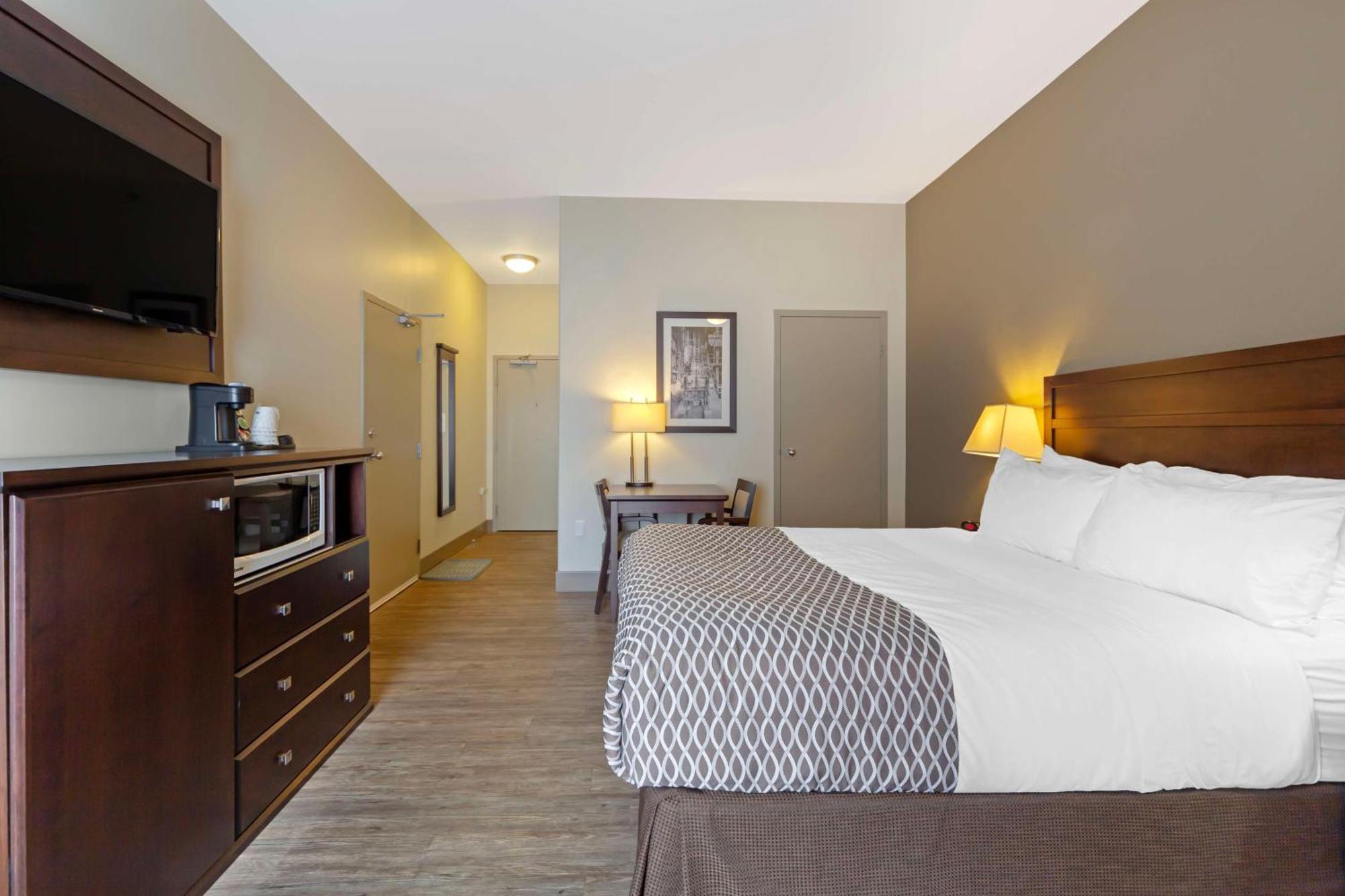 Best Western High Road Inn Эдсон Экстерьер фото